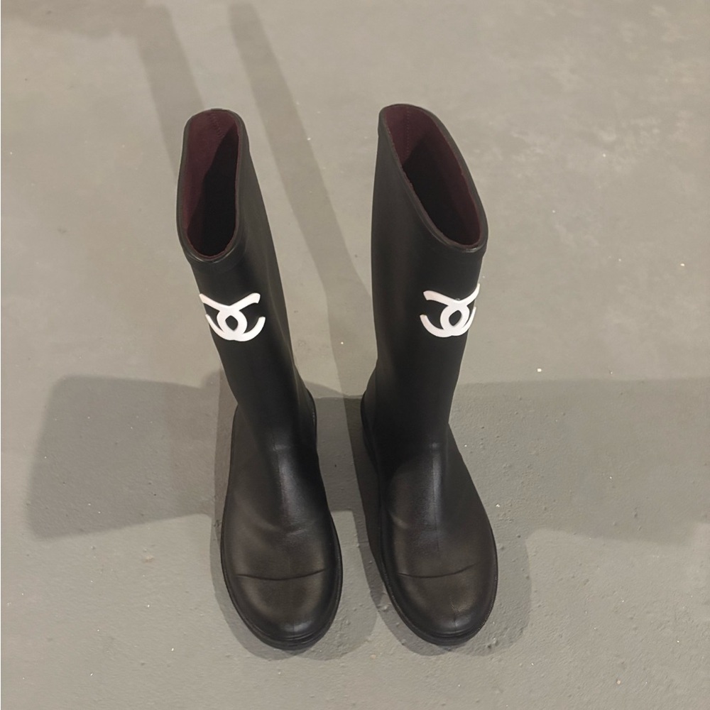 CHANEL Black Tall Rain Boots with White CC Logo Womens Size 9